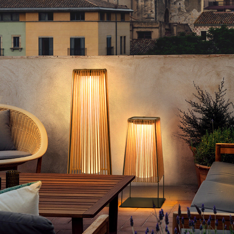 Luvia- Outdoor Solar Lights