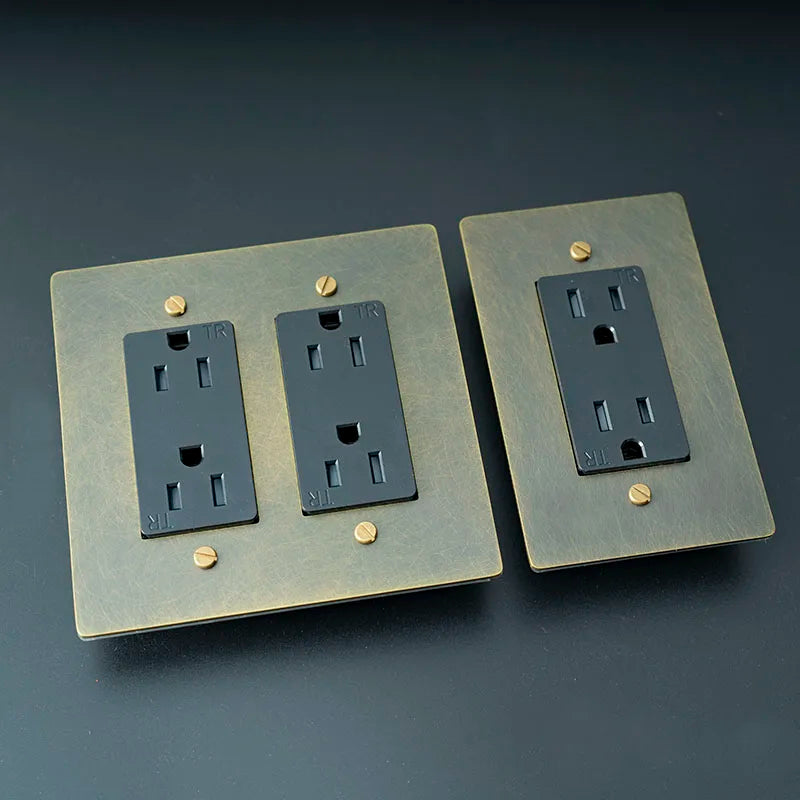 NYRA Wall Outlet