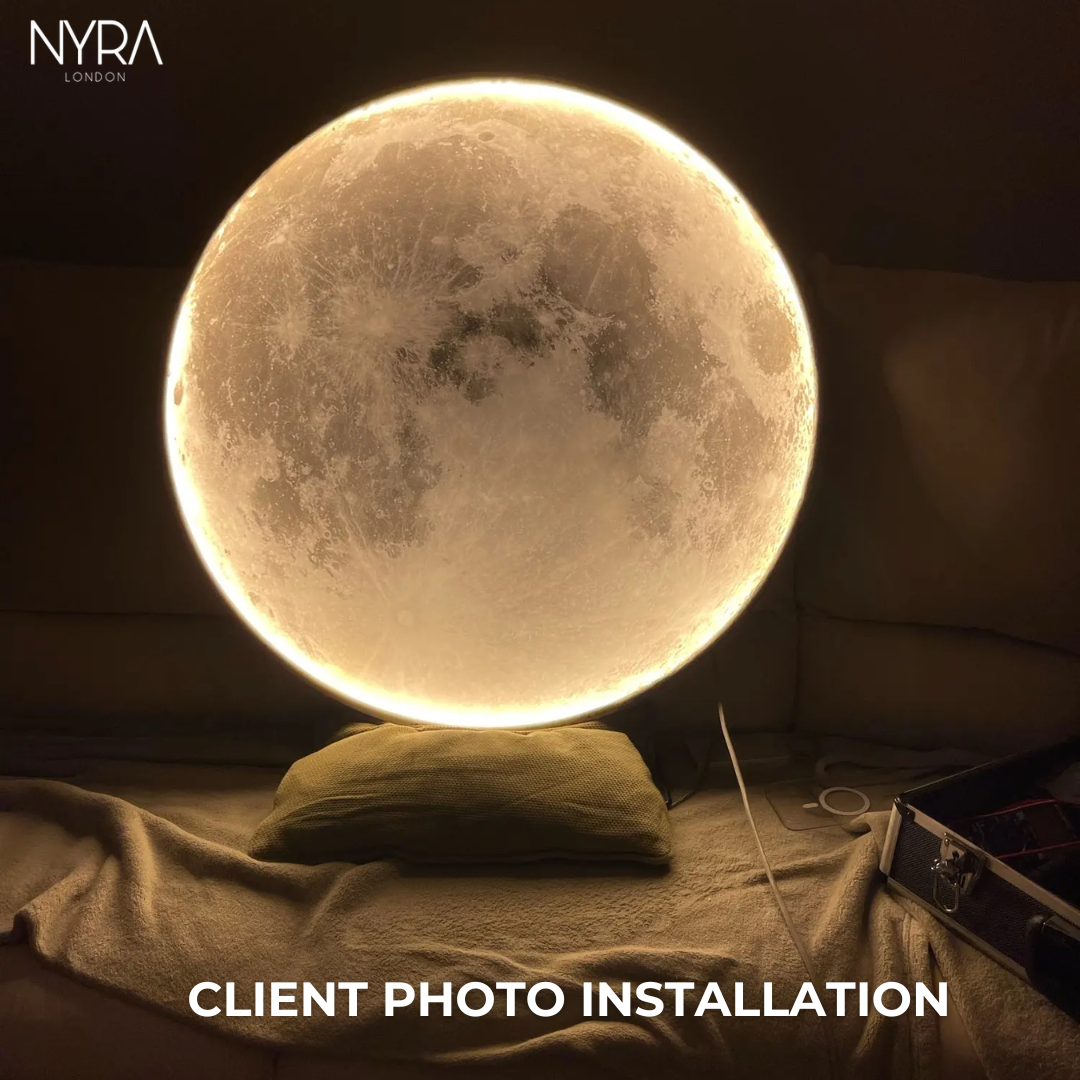 New Moon Wall Lamp