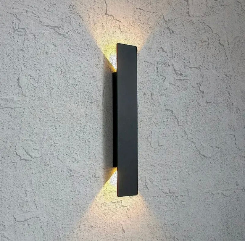 Phillips IP65 Waterproof Wall Lamp