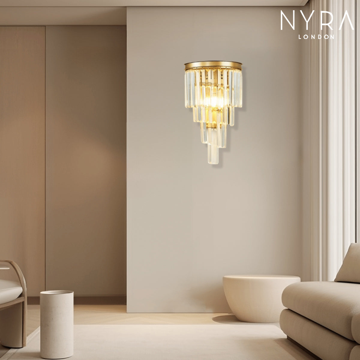 Deluxe Sofia Wall Lamp