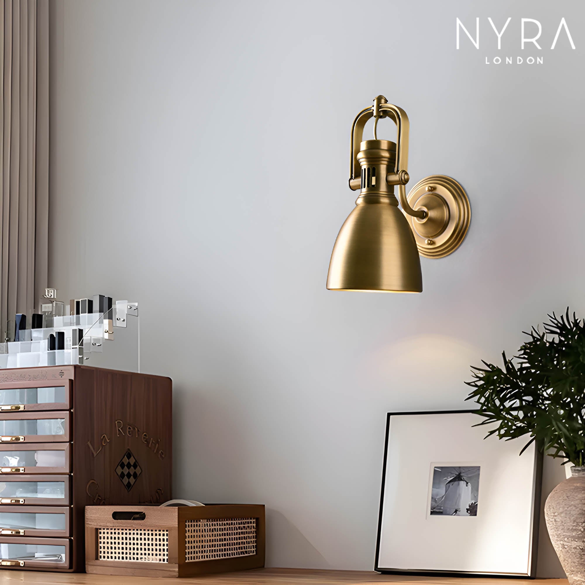 Artisan Wall Light