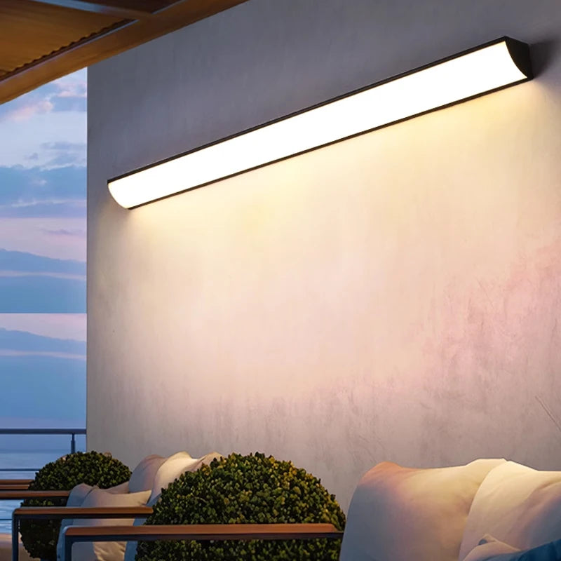 NYRA Outdoor Regina Wall Lamp