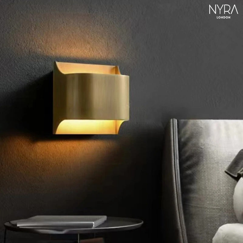 Alera Wall Lamp