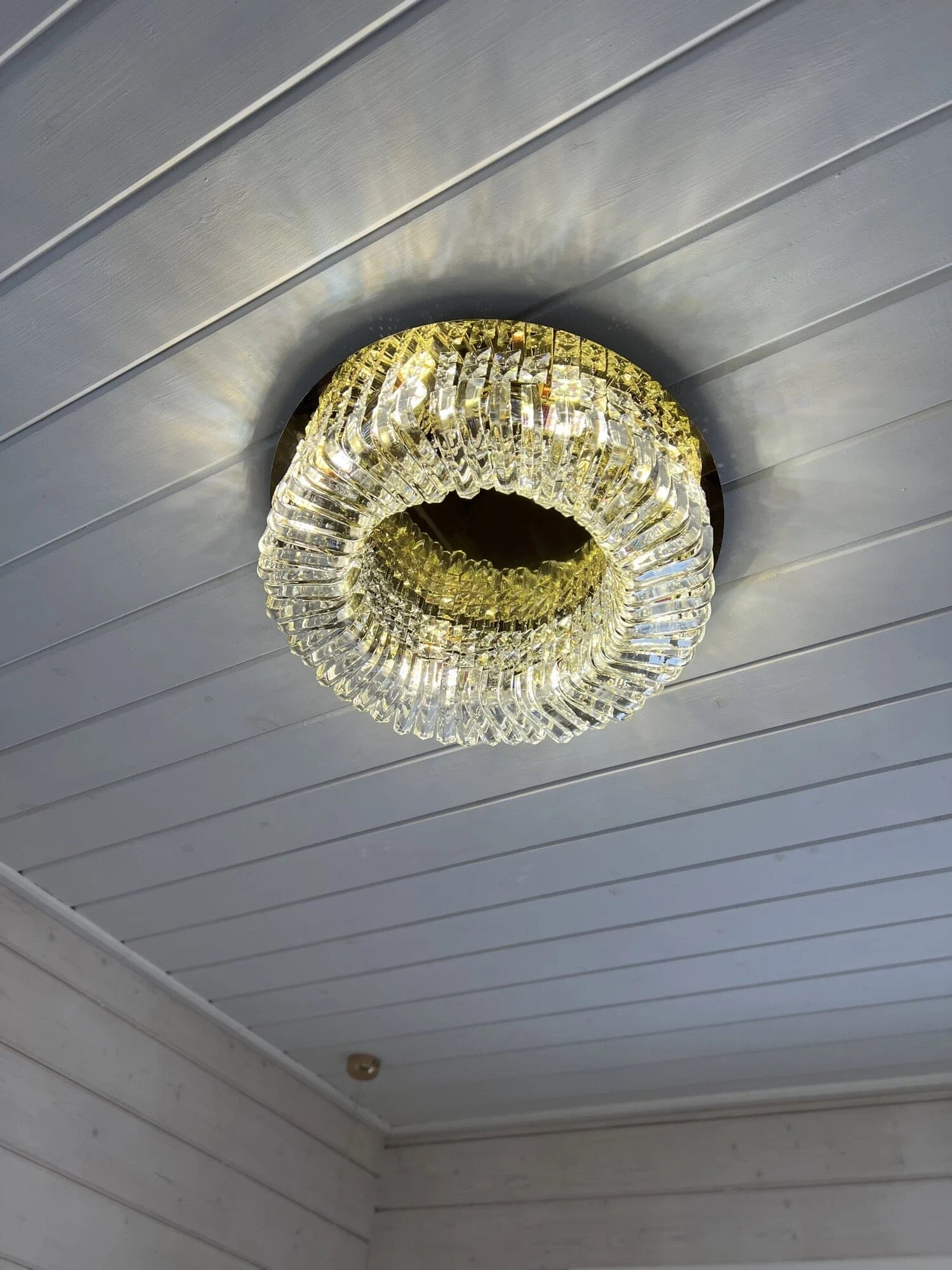 The Royal Ring - Chandelier Light