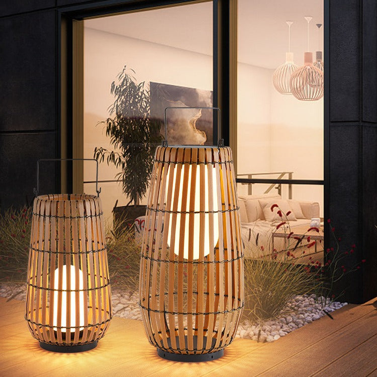 Belvo Outdoor Solar Lamp