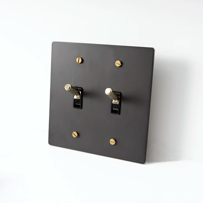 NYRA Toggle Switch