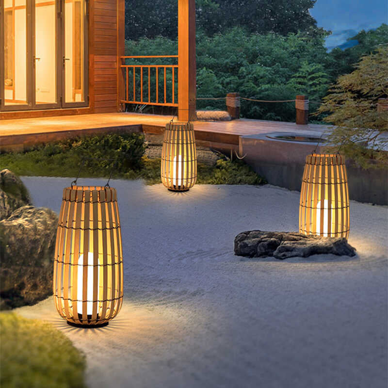 Belvo Outdoor Solar Lamp