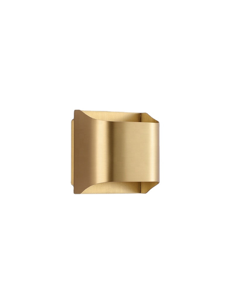Alera Wall Lamp