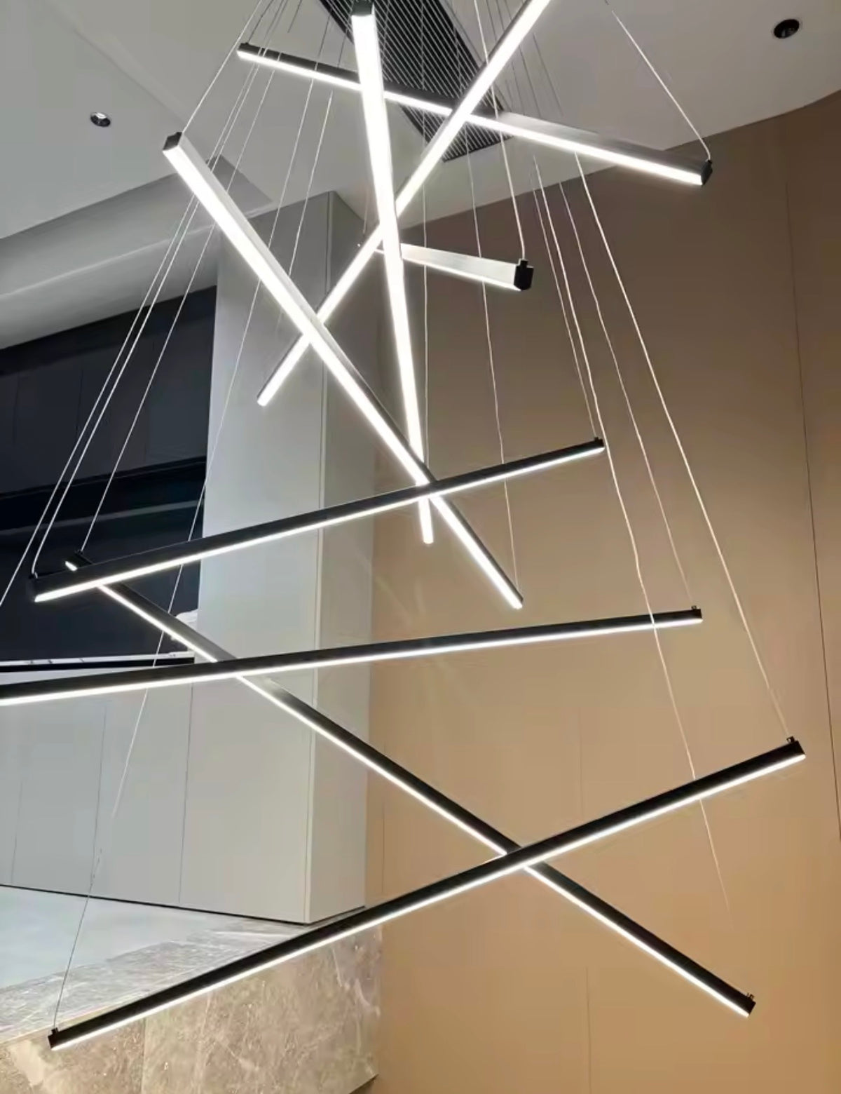 Stravion Modern Chandelier