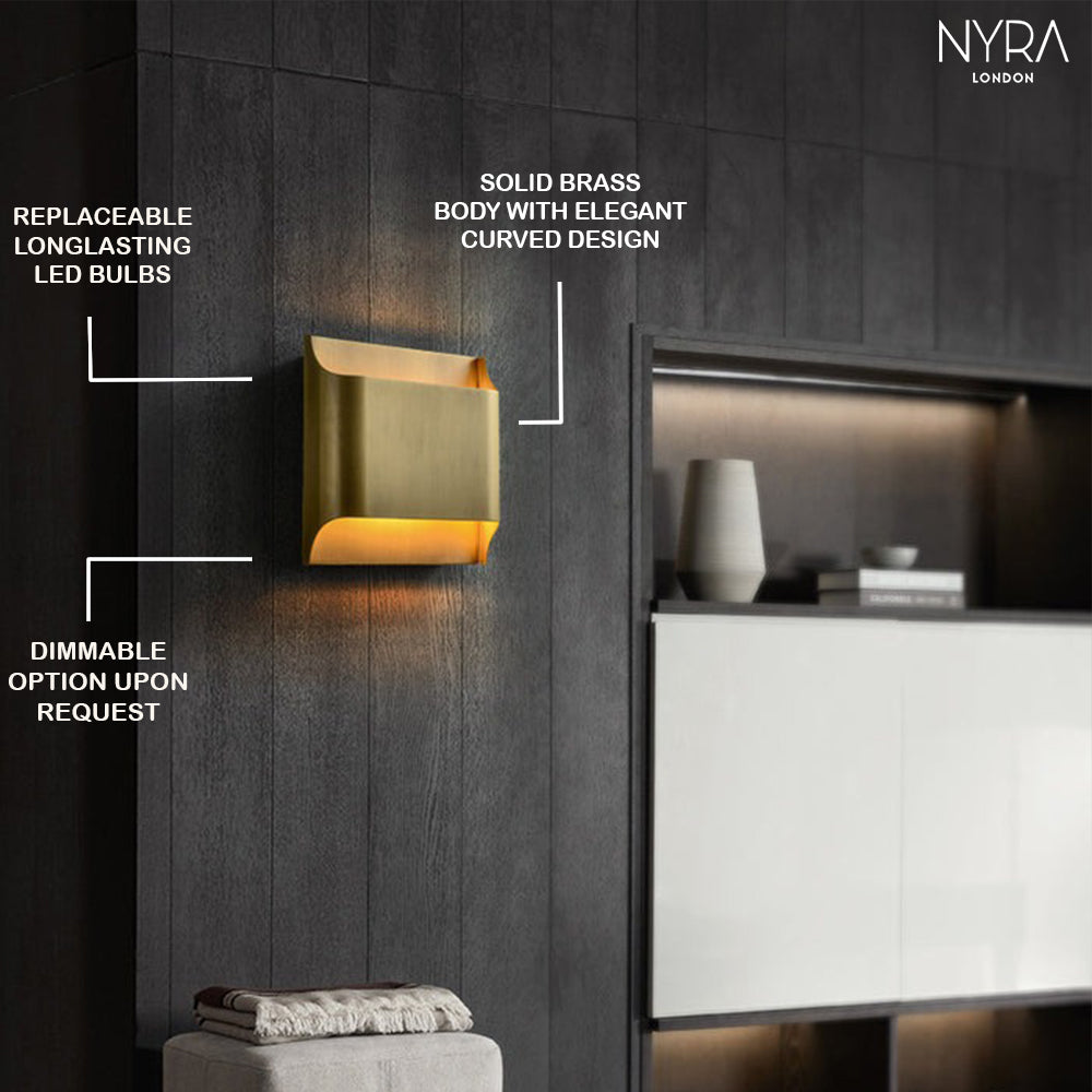 Alera Wall Lamp