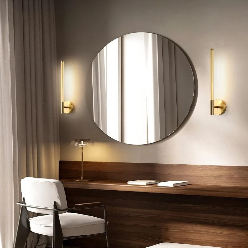 Liora Wall Lamp