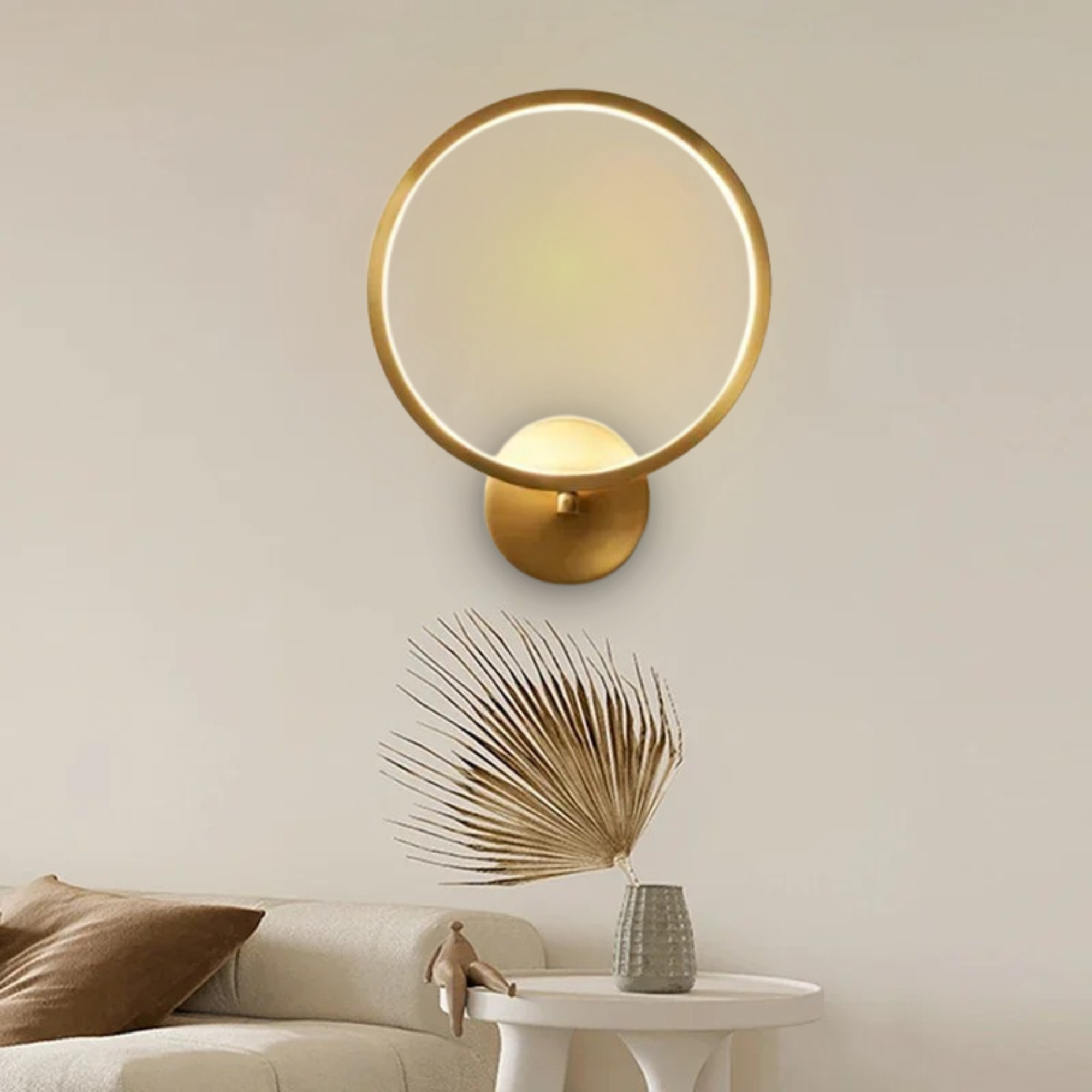 Ebony Gold Ring Wall Lamp