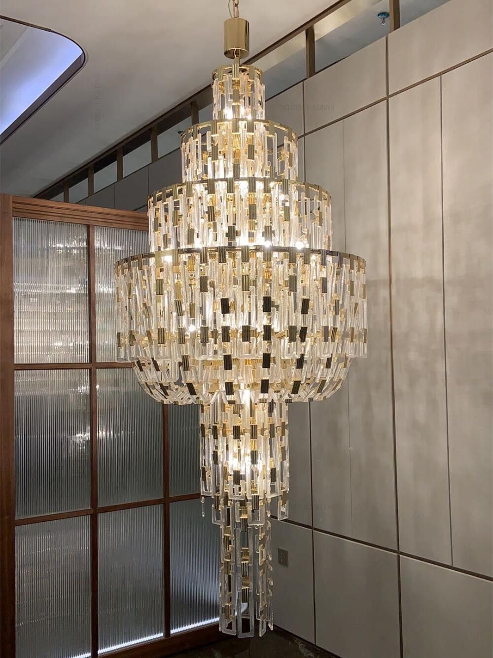 Rovix Multi-tiered Crystal Buckles Chandelier - NYRALONDON
