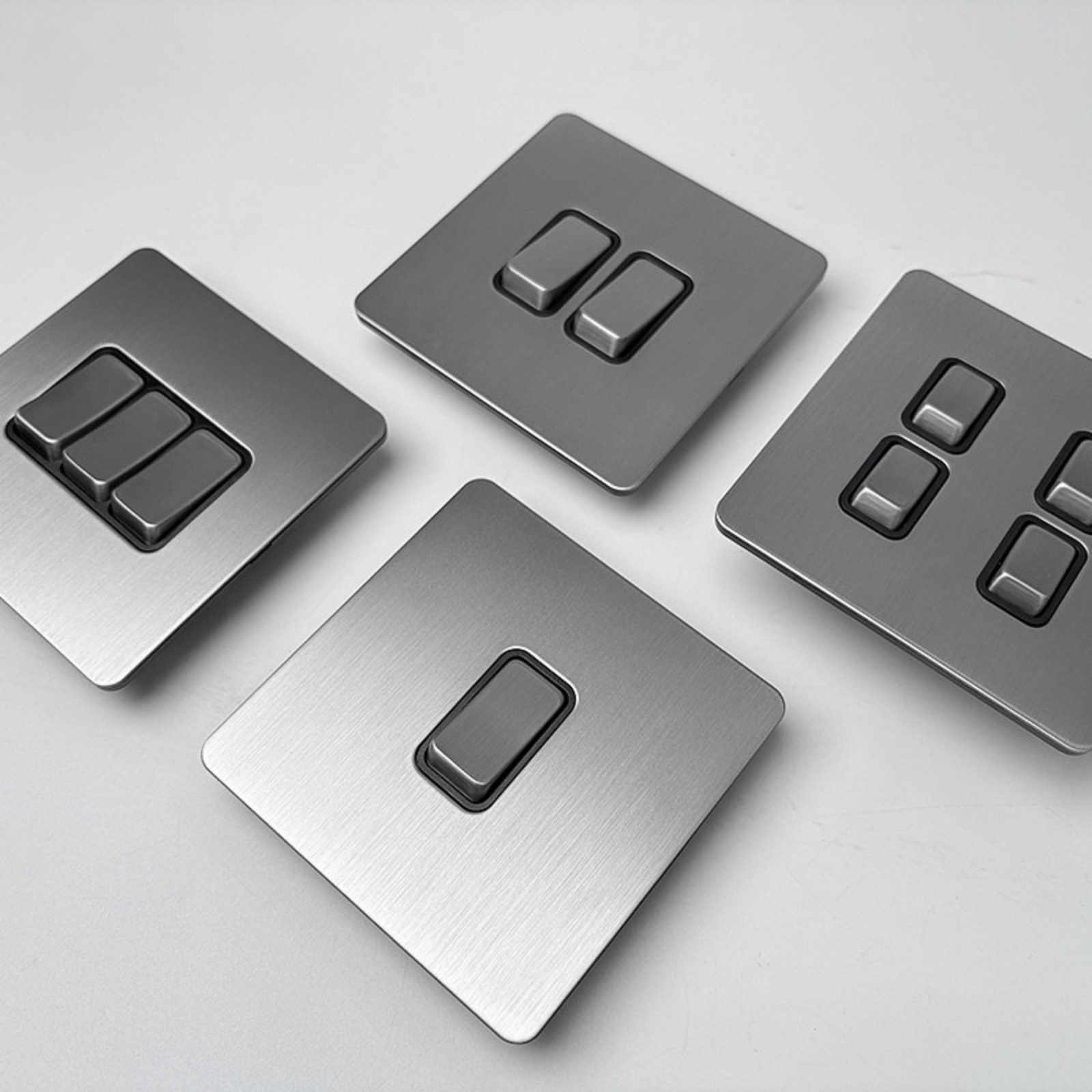 NYRA Push Button Switch