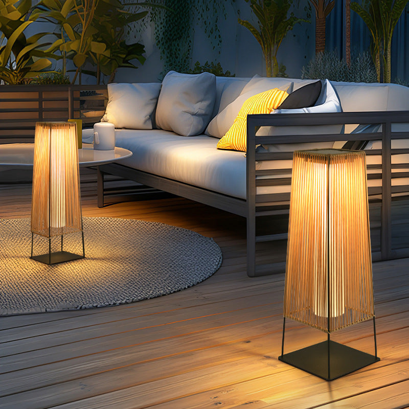 Luvia- Outdoor Solar Lights