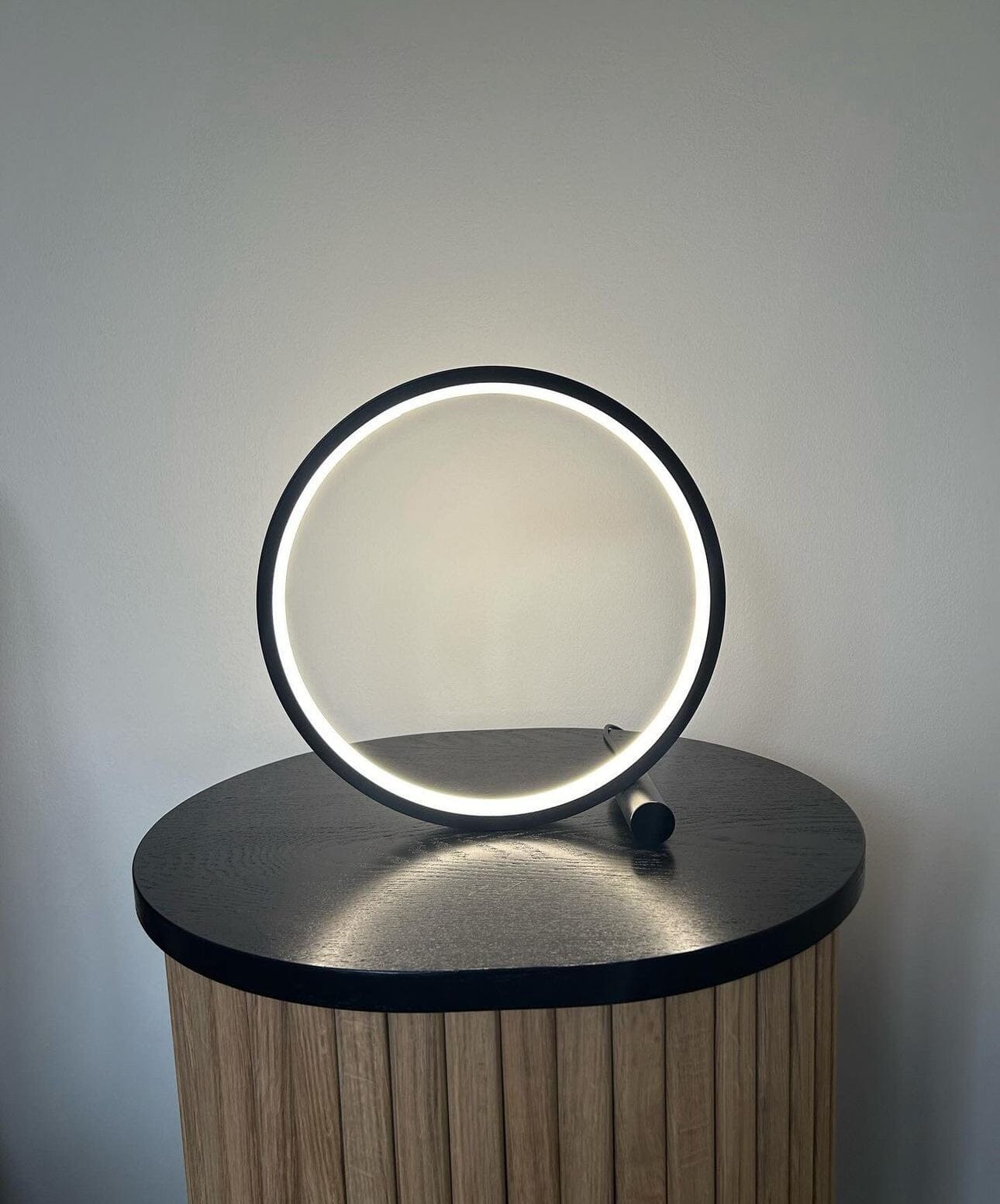 NYRA Circle LED Touch Sensitive Lamp