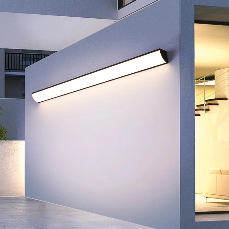 NYRA Outdoor Regina Wall Lamp