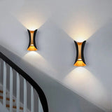 Arya Wall Lamp